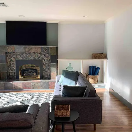 Riverwalk Retreat: Spacious, Hot Tub, Near Autzen Springfield Exterior photo